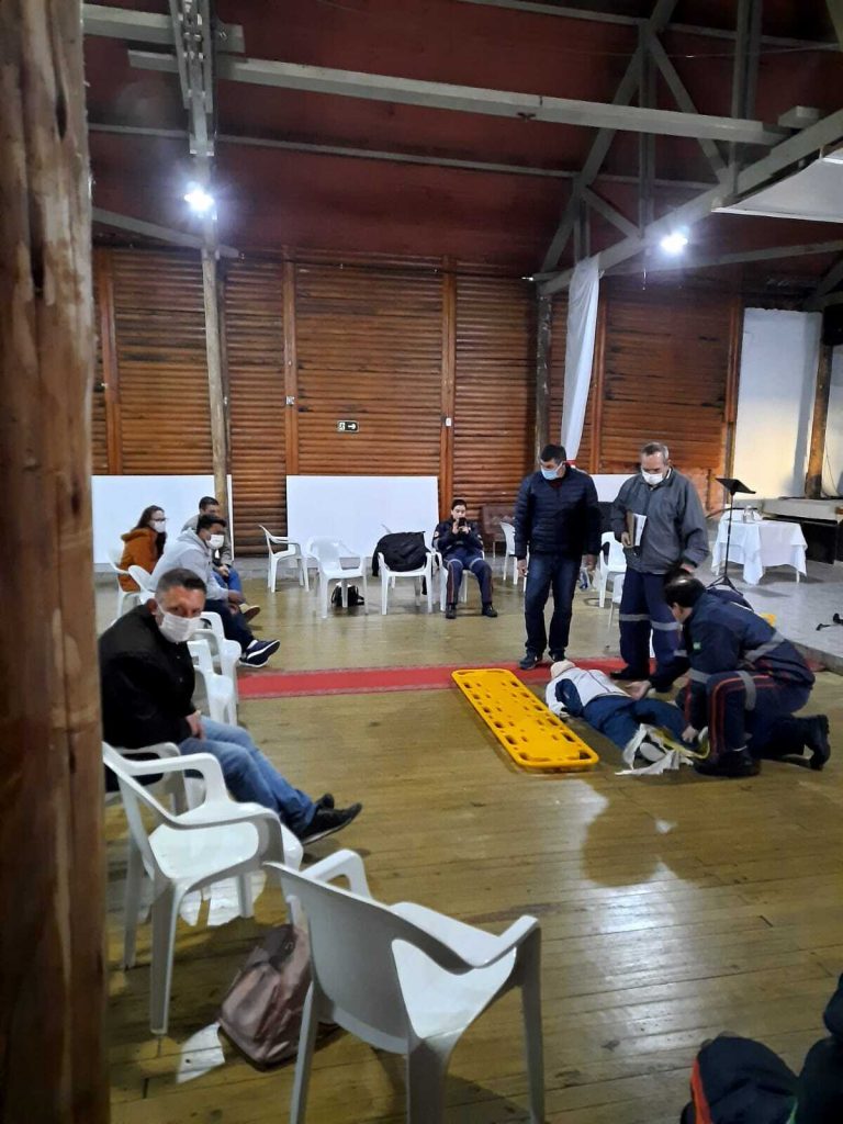 Equipe da Uni-SOS SAMU-CISVALI participou de treinamento sobre Traumas