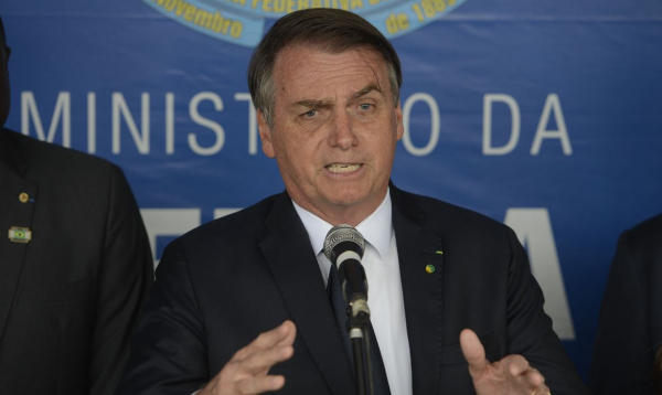 Presidente Bolsonaro ataca urnas e ameaça promover dar “último recado” a barroso