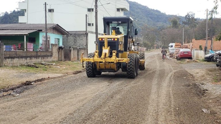 Secretaria de Obras segue melhorando as ruas de União da Vitória