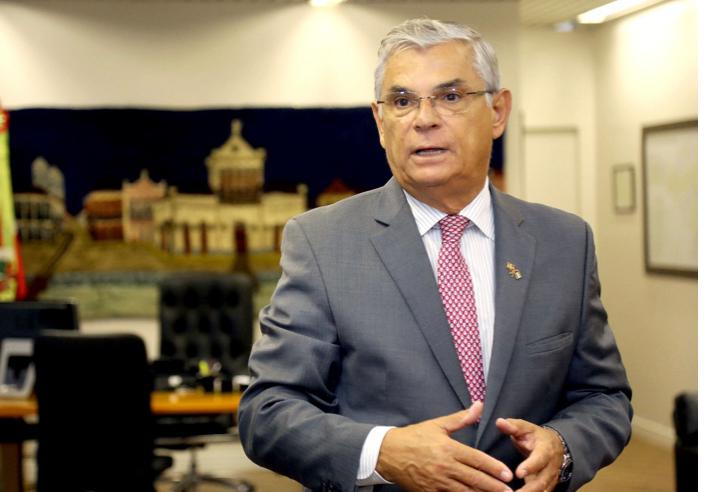 Governador Carlos Moisés nomeia ex-governador Eduardo Pinho Moreira para a direção do BRDE