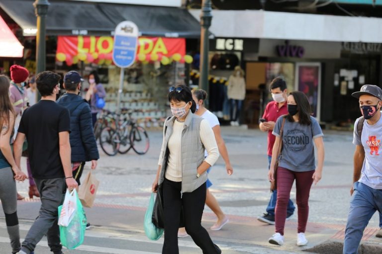 Renda média atinge menor índice em 10 anos