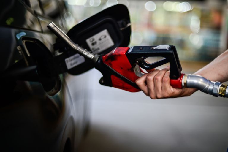 Mais um aumento da gasolina e do diesel