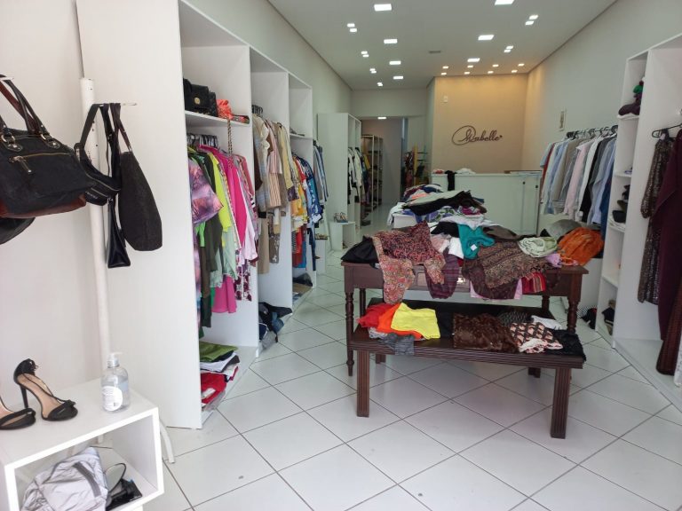 Bazar organizado por benfeitora e colaboradores arrecada fundos para o CEJUSC