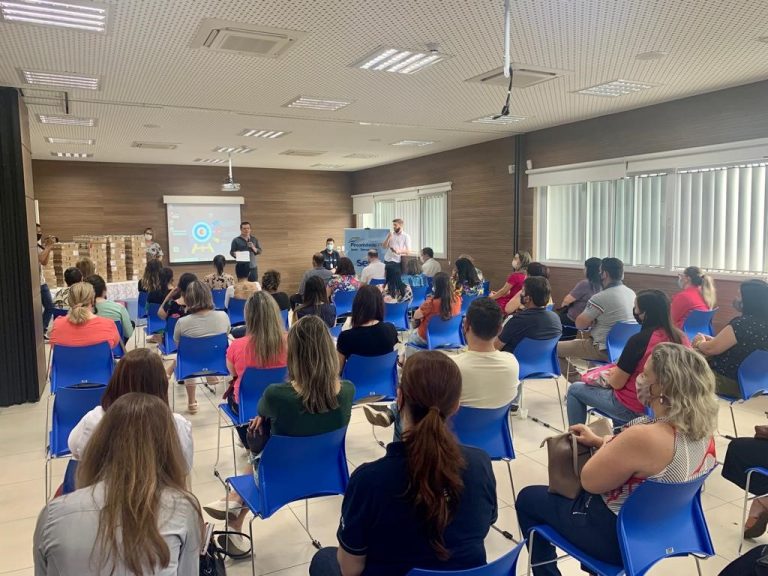 Educação realiza transição de diretores e supervisores em União da Vitória