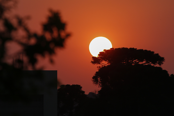 Segundo o Simepar, o calor não será tão intenso no Paraná