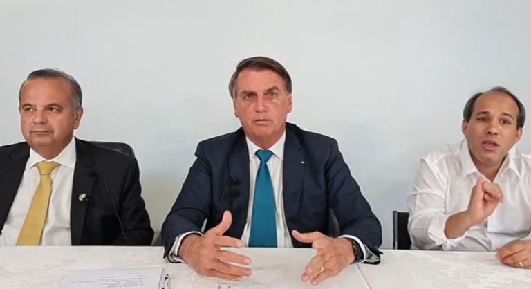 Preço dos combustíveis: Bolsonaro diz que vai acionar estados na Justiça