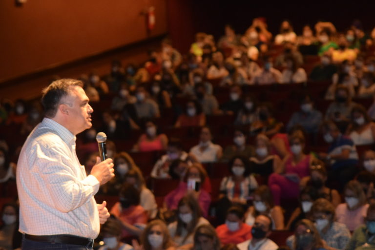 Secretário da Saúde do Paraná reforça em evento da Educação importância da vacinação infantil