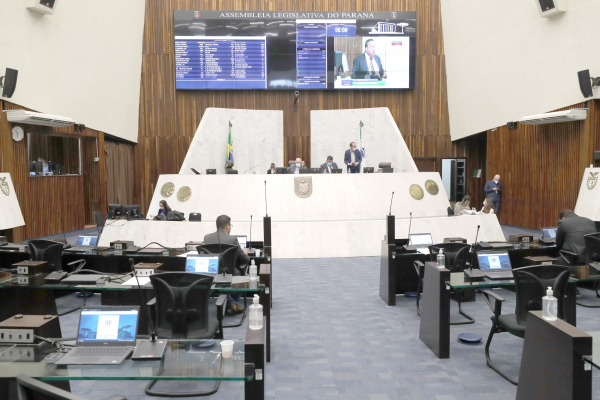 Uma semana movimentada na Assembleia Legislativa do Paraná, com votação de projetos que beneficiam os servidores