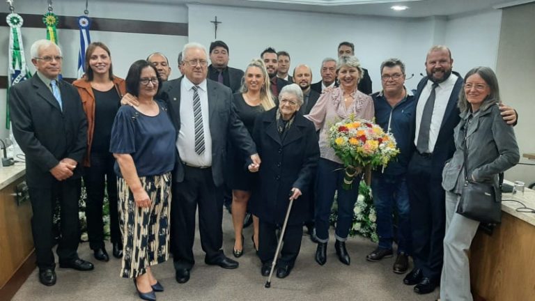 Homenagem do vereador José P. Walck à professora Zanilda Machelli