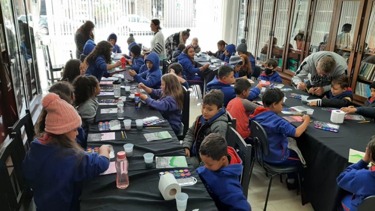 Alunos da Rede Municipal de Ensino de União da Vitória participam de Workshop de Aquarela