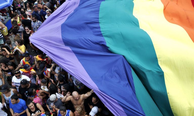 IBGE divulga primeiro levantamento sobre homossexuais e bissexuais no Brasil