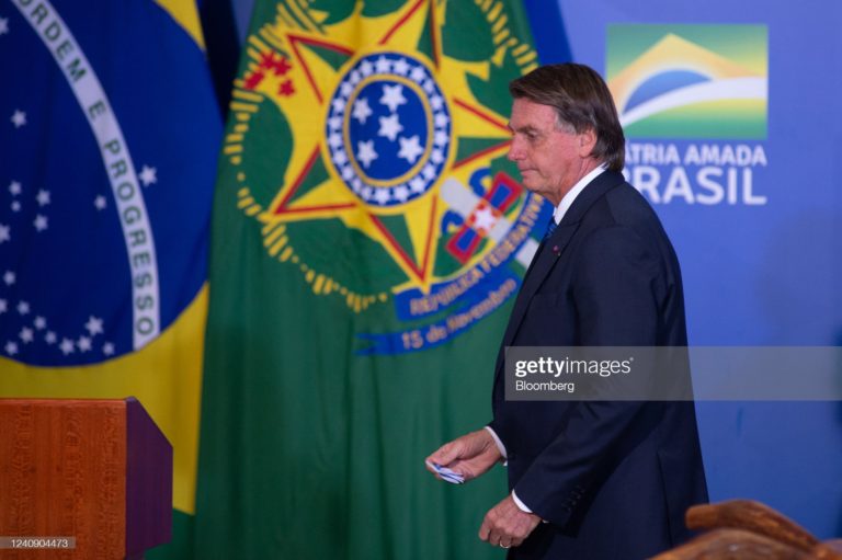 Bolsonaro diz que não sabe como enfrentar os problemas econômicos