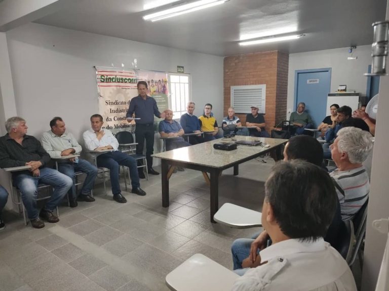 Prefeito e empresários se unem em prol da Área Industrial