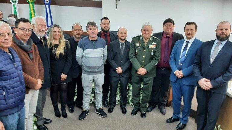 General presidente do STM recebe título de cidadão benemérito de União da Vitória