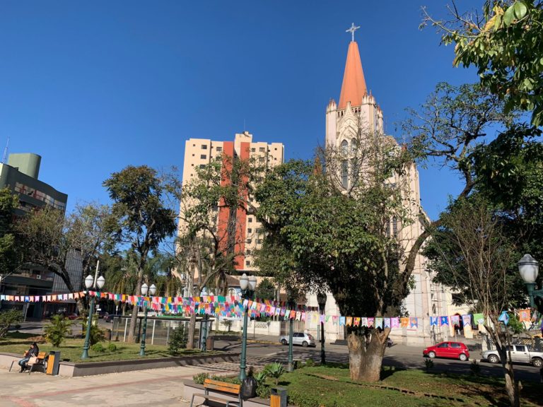 Praça Coronel Amazonas recebe preparativos para a ‘Quermesse da União’