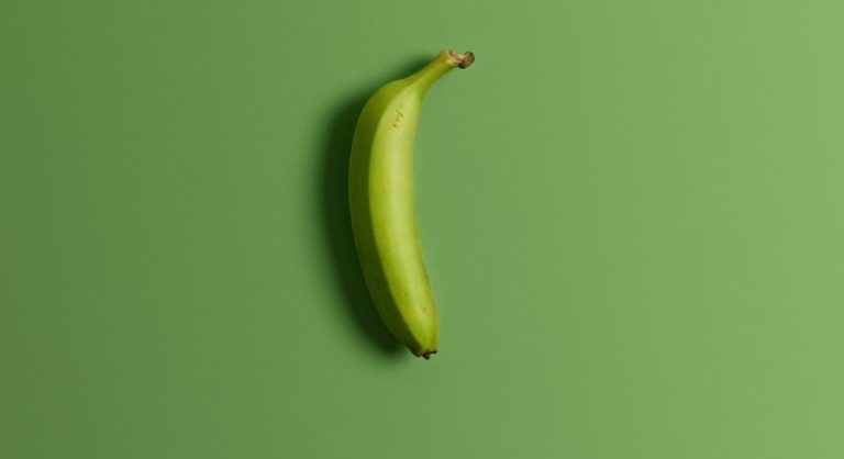 Estudo revela que comer uma banana verde por dia evita o câncer