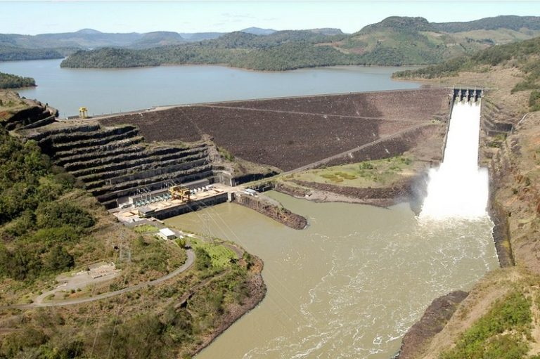 A Usina Foz de Areia – Bento Munhoz da Rocha Neto – e sua inauguração