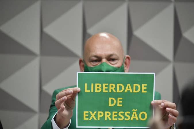 O posicionamento do empresário Luciano Hang sobre a busca e apreensão