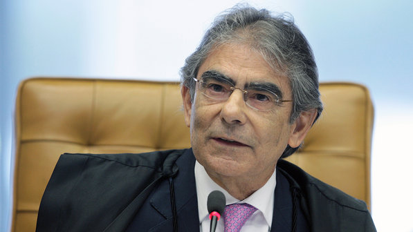 Forças Armadas não podem se ‘rebelar’ contra a democracia, diz o ex-ministro do STF Ayres Britto