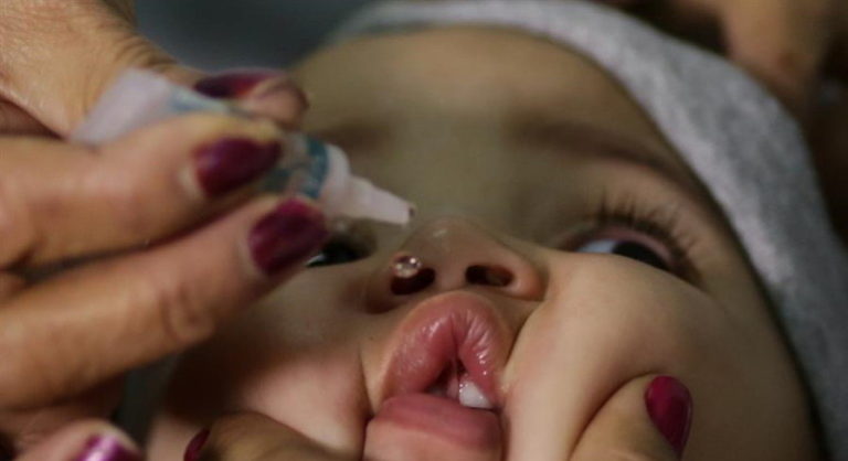 Cobertura vacinal despenca e polio volta a ameaçar o Brasil