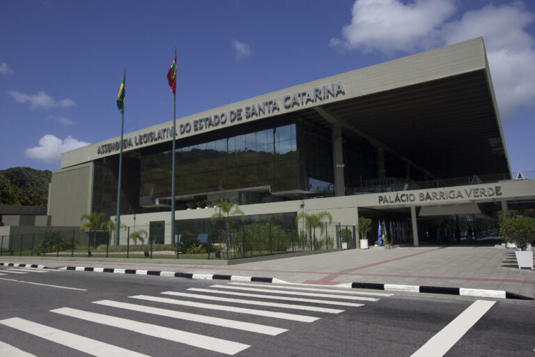 Os 40 deputados estaduais eleitos de Santa Catarina