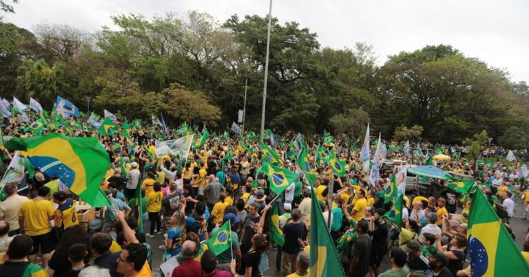 Manifestações contrárias ao resultado das eleições continuam na frente dos quartéis em todo o país