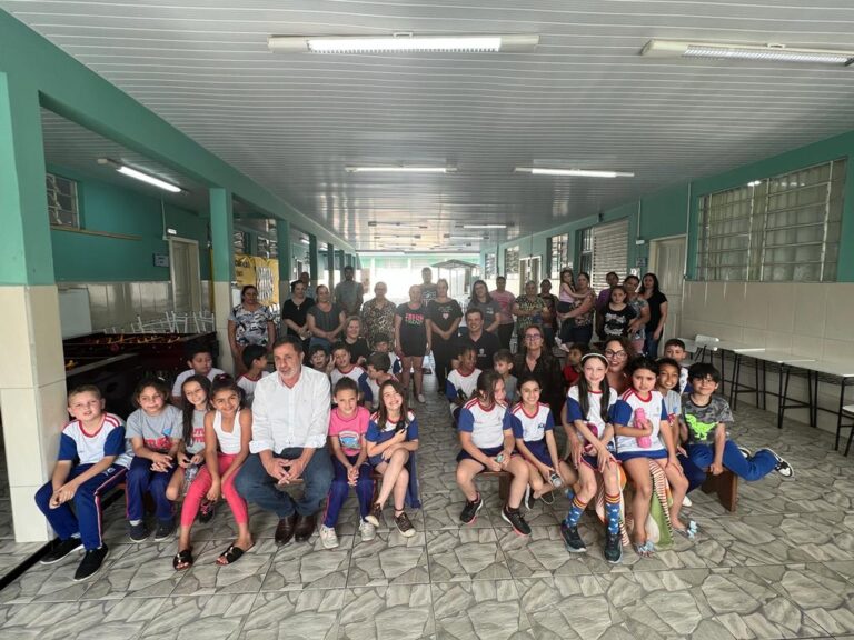 Escola ‘Fruma Ruthemberg’ ganha novo laboratório de informática e parque infantil