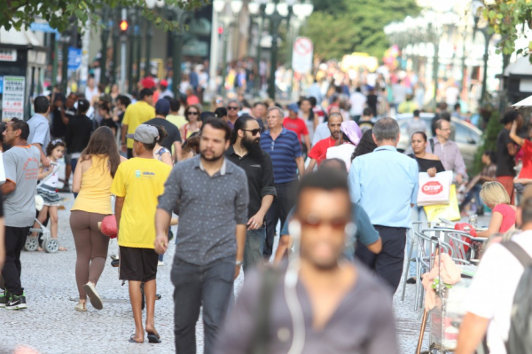 O Brasil tem 207.750.291 de habitantes, segundo o IBGE