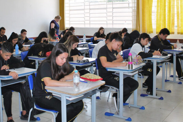 Aulas na rede estadual de ensino do Paraná começam no dia 6 de fevereiro