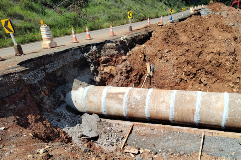 Obras emergenciais na PR170, trecho que liga a BR-153 a Bituruna