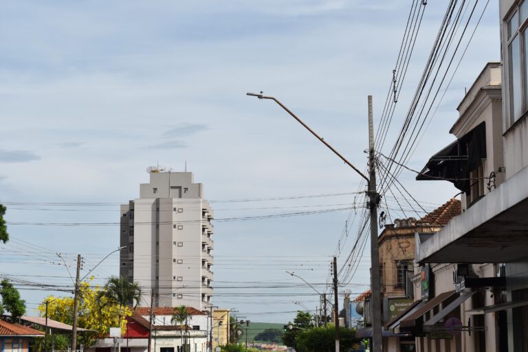 Copel incentiva modernização da iluminação pública em 20 municípios e Mallet, Irati e São Mateus do Sul serão beneficiados