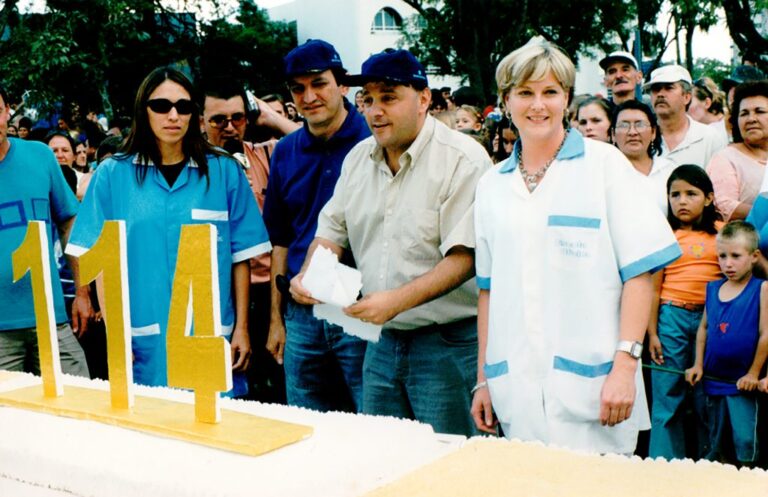 União da Vitória e o bolo dos 114 anos do aniversário do município