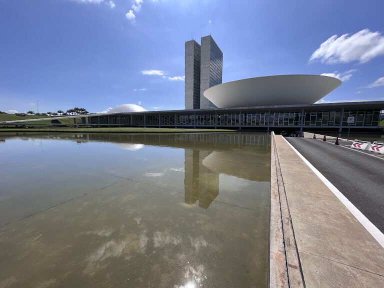 Milhares de prefeitos estão em Brasília na “Marcha dos Prefeitos”