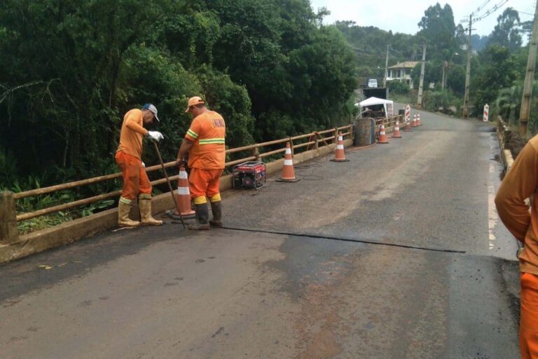 DER/PR realiza reformas de várias pontes e obras de reparos em rodovias da região de União da Vitória