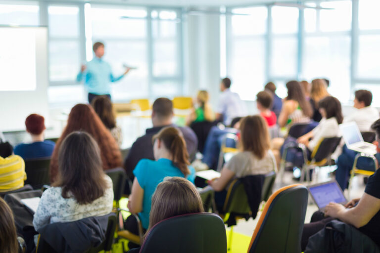 Por que foi difícil ouvir a educação