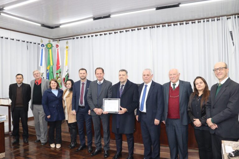 Juiz Carlos Eduardo Mattioli Kockanny recebe homenagem da Câmara de Vereadores de Porto União