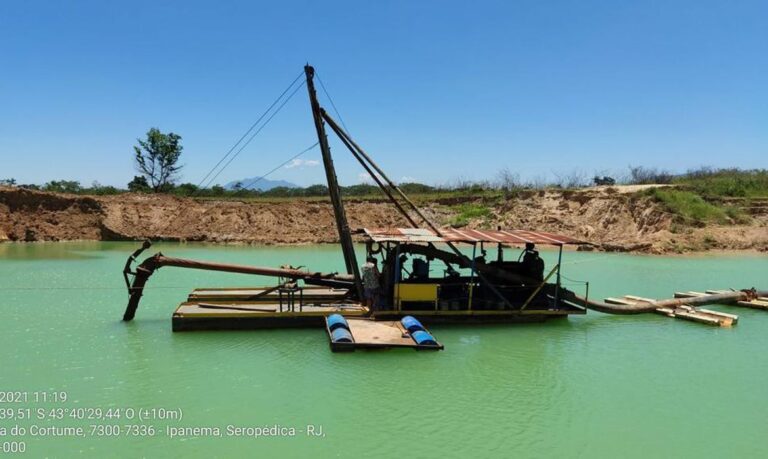 Extração ilegal de areia se aproxima de R$ 20 bilhões ao ano