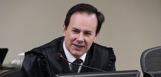 Desembargador Fernando Quadros da Silva, natural de União da Vitória, assume nesta sexta-feira (23) a presidência do TFR-4