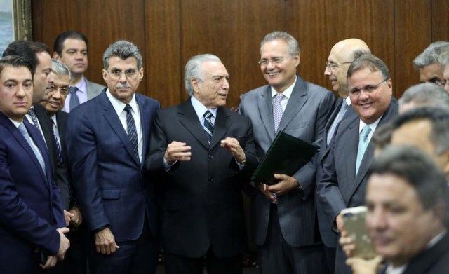 Deputados federais aprovam projeto que criminaliza a discriminação a pessoas politicamente expostas