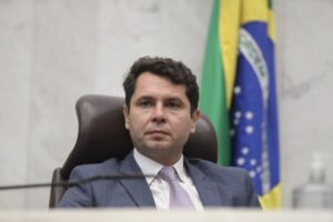 MDB do Paraná quer Alexandre Curi de volta ao partido