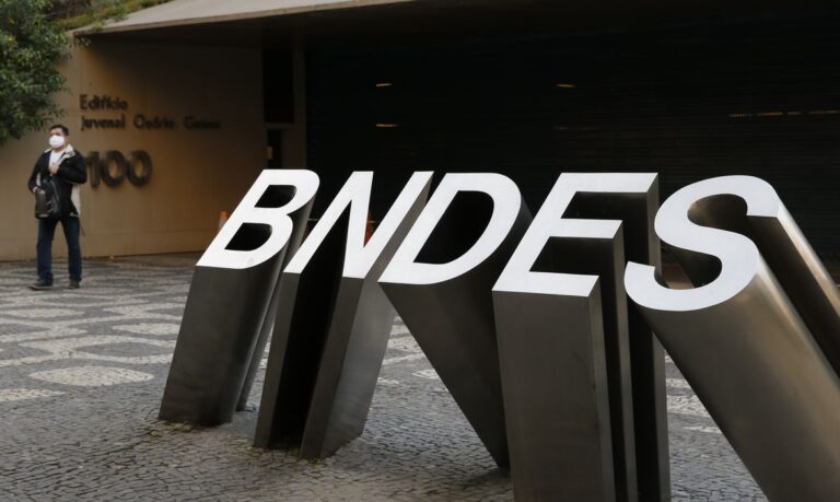 BNDS eleva investimento no agropecuária em 50%