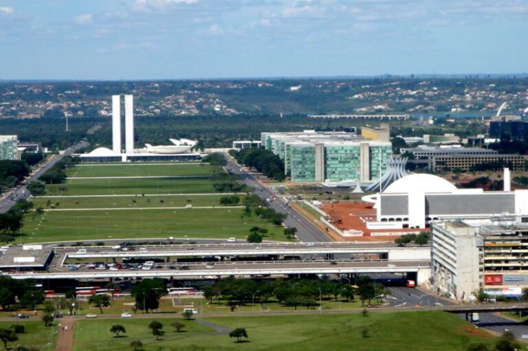 Uma semana mais do que agitada em Brasília