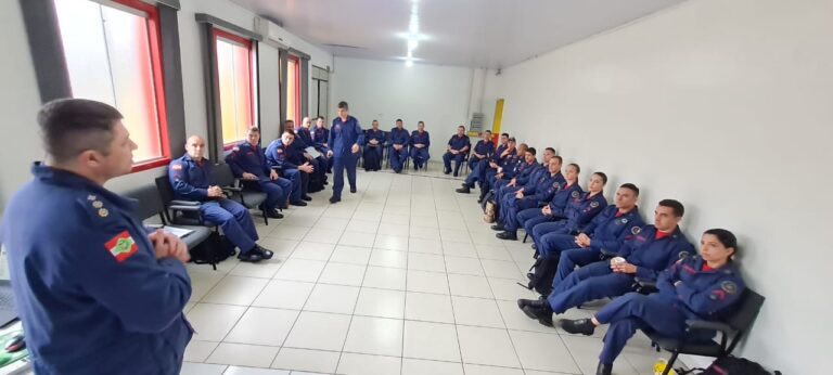 Corpo de Bombeiros de Porto União seria Curso de Prevenção de Combate a Incêndio Florestal