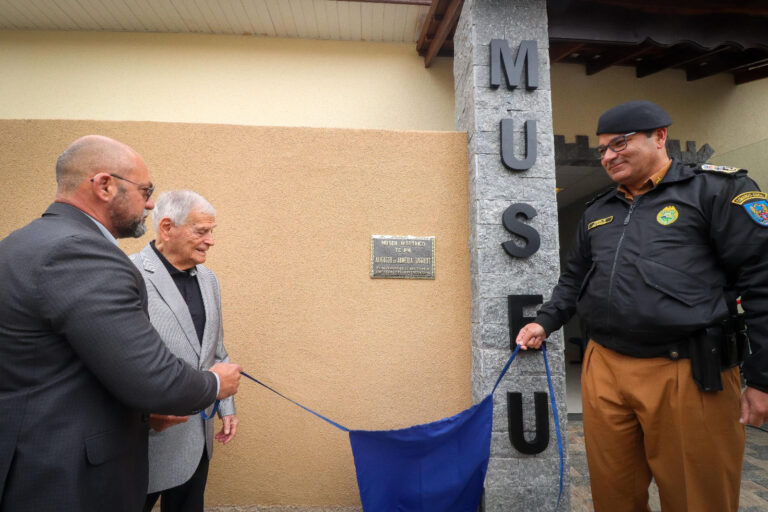 Museu da Polícia Militar do Paraná é reinaugurado em Curitiba