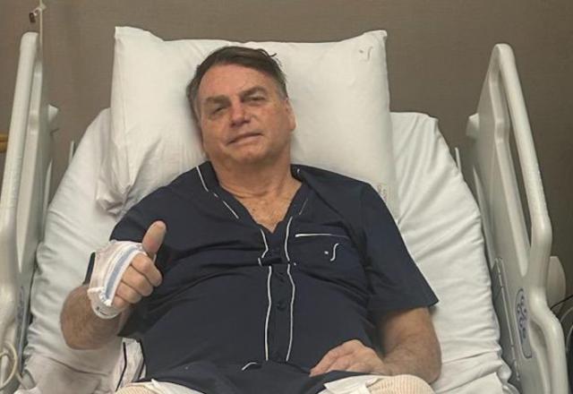 Ex-presidente Jair Bolsonaro passa por lavagem intestinal em Brasília