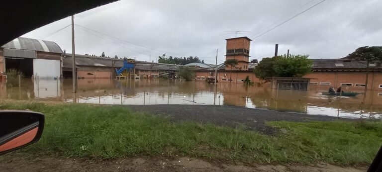 Sofrimento da população e grandes prejuízos para nossas cidades e a previsão do nível do rio até segunda-feira