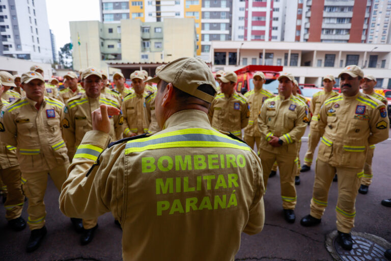 Corpo de Bombeiros do Paraná completou 111 anos neste domingo, dia 8 de outubro