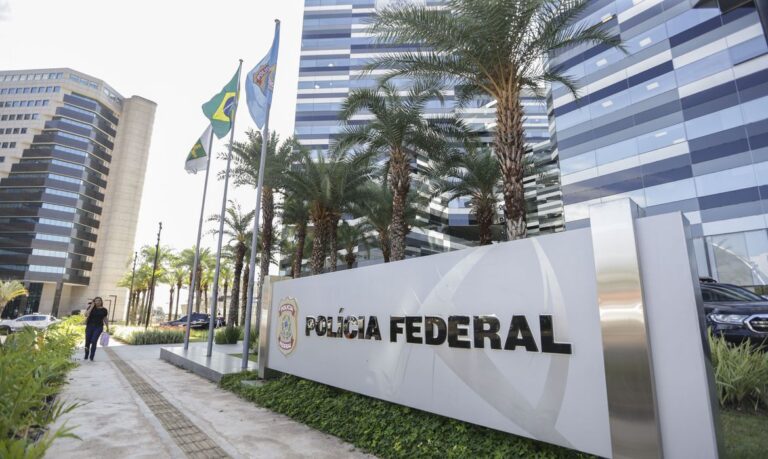 Polícia Federal investiga uso indevido de GPS por servidores da ABIN