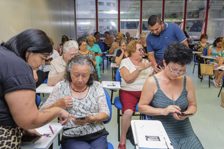 Paraná intensifica políticas públicas para atendimento de inclusão da pessoa idosa