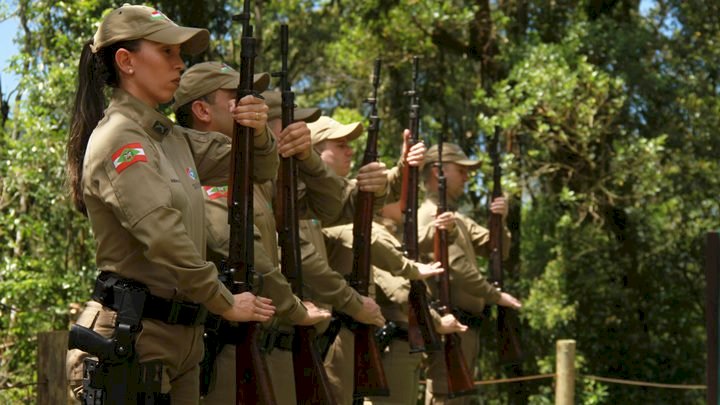 Polícia Militar de Santa Catarina inaugura monumento em homenagem a policiais mortos em batalha